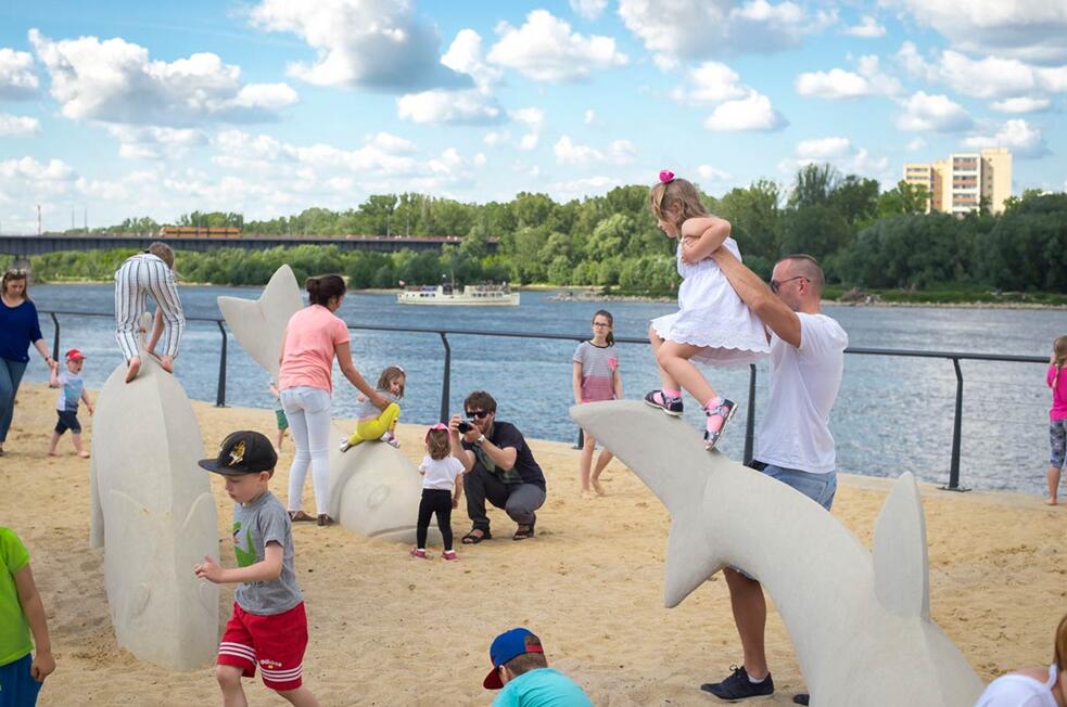 連續(xù)的帶狀空間:華沙維斯瓦河濱河景觀大道
