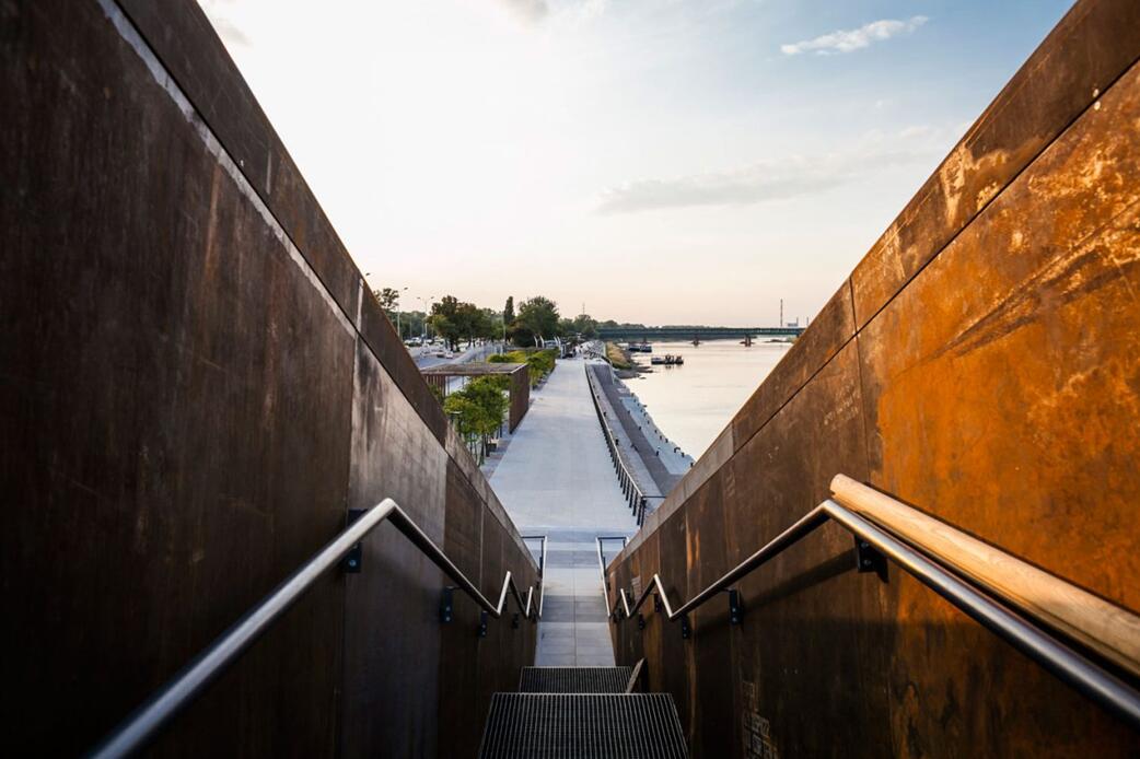 連續(xù)的帶狀空間:華沙維斯瓦河濱河景觀大道