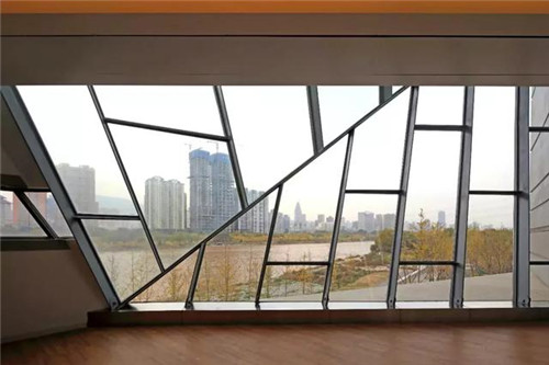 蘭州城市規(guī)劃展覽館呈現(xiàn)出歷史和文化的沉淀