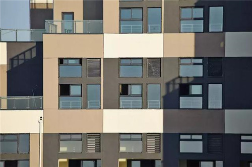 層層退臺式的設(shè)計，如城市中充滿詩意的梯田