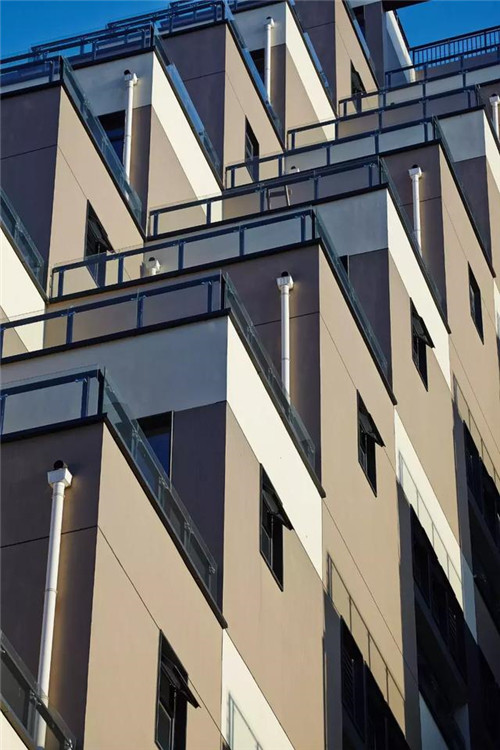 層層退臺式的設(shè)計，如城市中充滿詩意的梯田