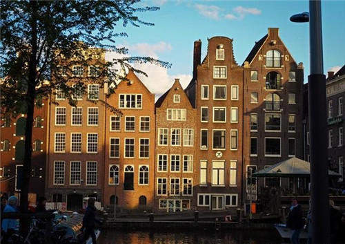 運河交織出的“水都”風情