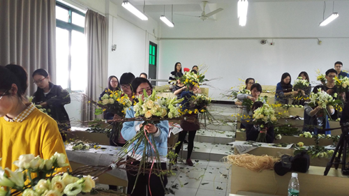 郗金標(biāo)：應(yīng)用型本科園林專業(yè)實(shí)踐教學(xué)模式探討