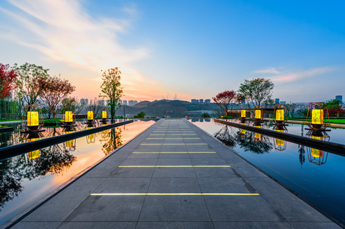 鉑悅瀾庭:南濱鉑金歲月 悅賞山水瀾庭