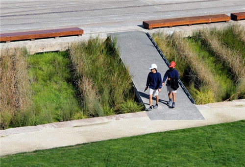 奧克蘭海濱工業(yè)區(qū)北碼頭長廊濱水景觀的改造