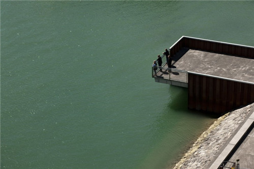 奧克蘭海濱工業(yè)區(qū)北碼頭長廊濱水景觀的改造