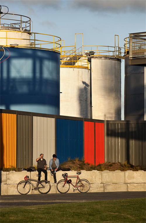 奧克蘭海濱工業(yè)區(qū)北碼頭長廊濱水景觀的改造