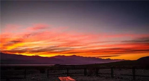 帶你感受大自然的極簡之美,荒蕪卻震撼心靈