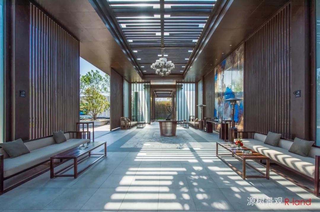 天成嶺秀 :時尚奢雅,宛若天成的極致解讀