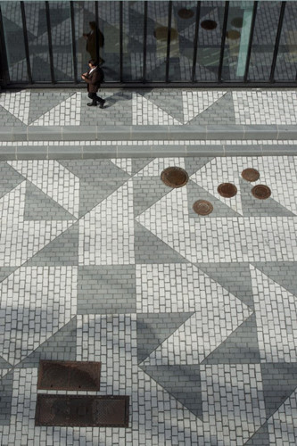 陰暗庭院變身閃亮城市空間——挪威卑爾根Odd Frantzens廣場景觀