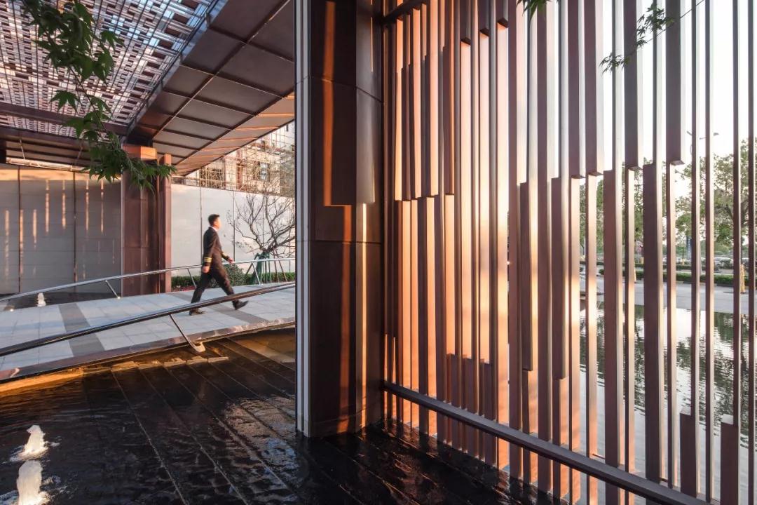 有的魚是永遠都關(guān)不住的 | 公元2040