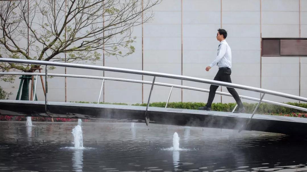 有的魚是永遠都關(guān)不住的 | 公元2040