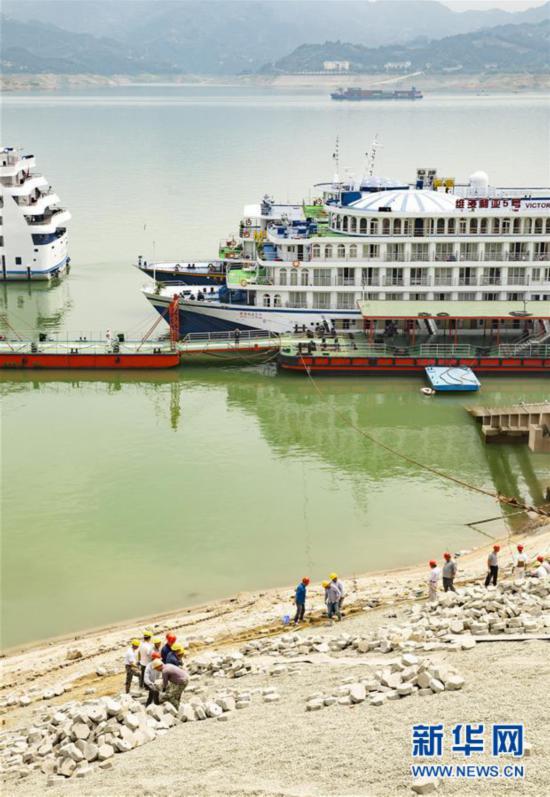 湖北秭歸:庫岸生態修復忙