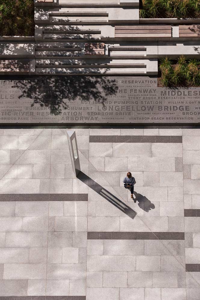 羅默廣場——一個多功能的大學廣場