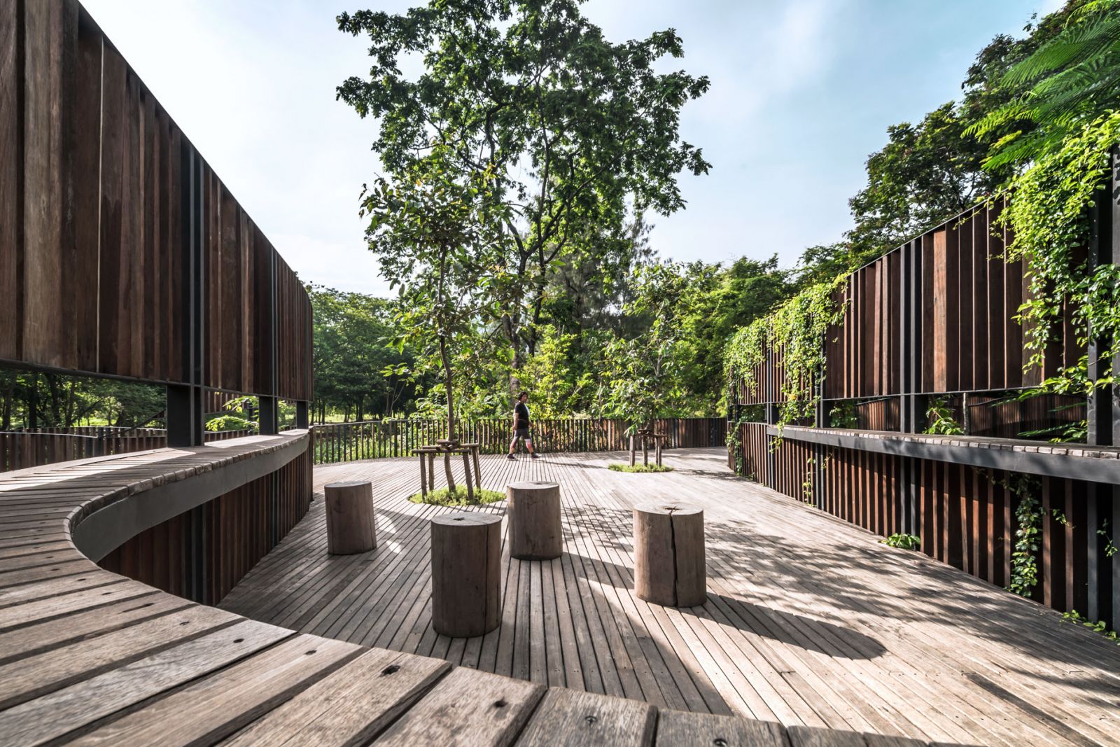 連接城市空間的和諧形式——“飛虹橋”景觀設計方案