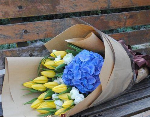 簡單又好看——八大花藝配色法