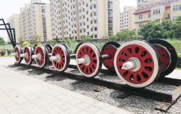 山西一大學校園內(nèi)建設(shè)火車主題公園