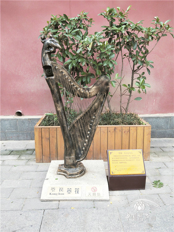 民族樂器吸煙處展現古韻唐風