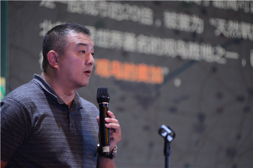 白祖華:東沙河上的《天鵝湖》