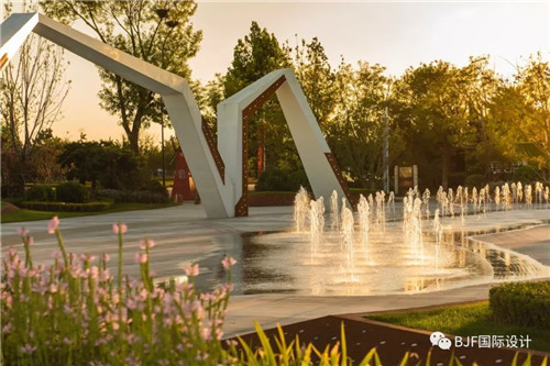 BJF(寶佳豐)國際設(shè)計(jì):中車·自在香濱改造