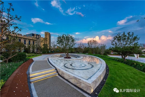 BJF(寶佳豐)國際設(shè)計(jì):中車·自在香濱改造