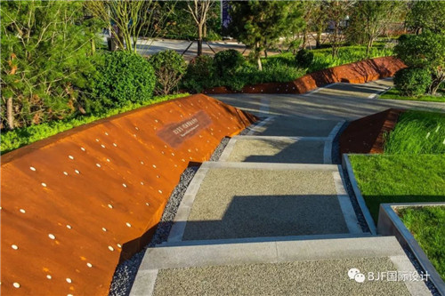 BJF(寶佳豐)國際設(shè)計(jì):中車·自在香濱改造