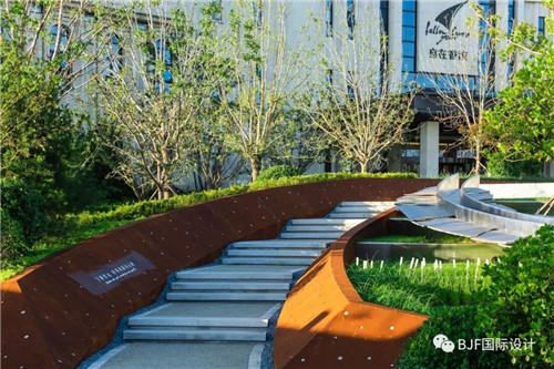 BJF(寶佳豐)國際設(shè)計(jì):中車·自在香濱改造