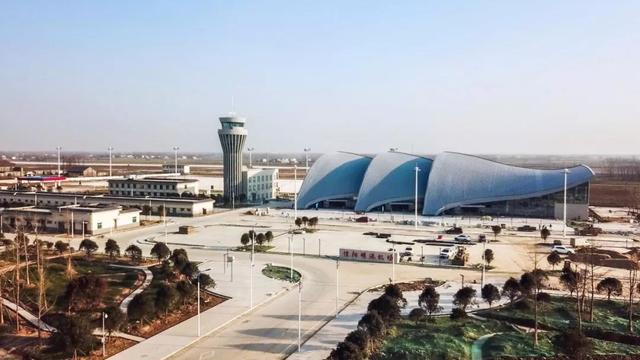 信陽明港機場正式通航 現場景觀曝光