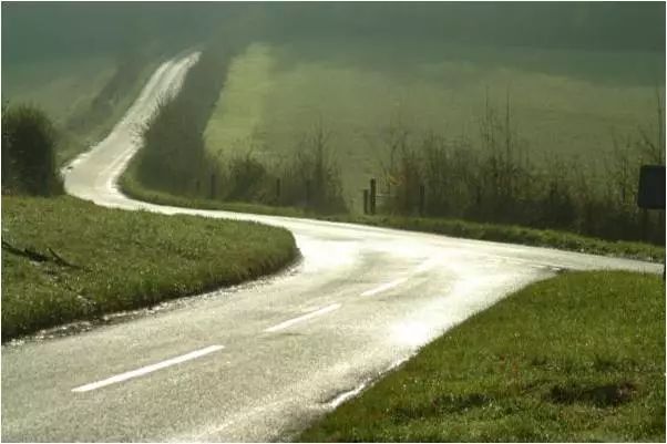 李建偉：美麗鄉(xiāng)村道