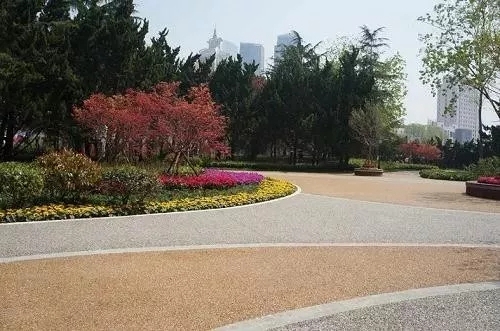 園冶杯專業獎:青島市普寧路游園景觀工程