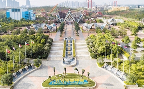 廣西旅游發(fā)展成就采風活動走進南寧