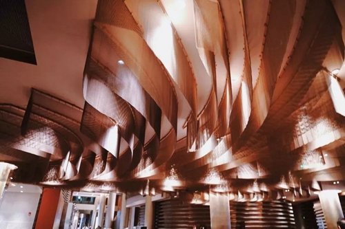 享受從水下直沖云端的感覺!帶你領略深坑酒店的奇幻景觀