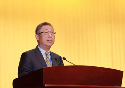 嶺南股份尹洪衛出席2018世界莞商大會并發言