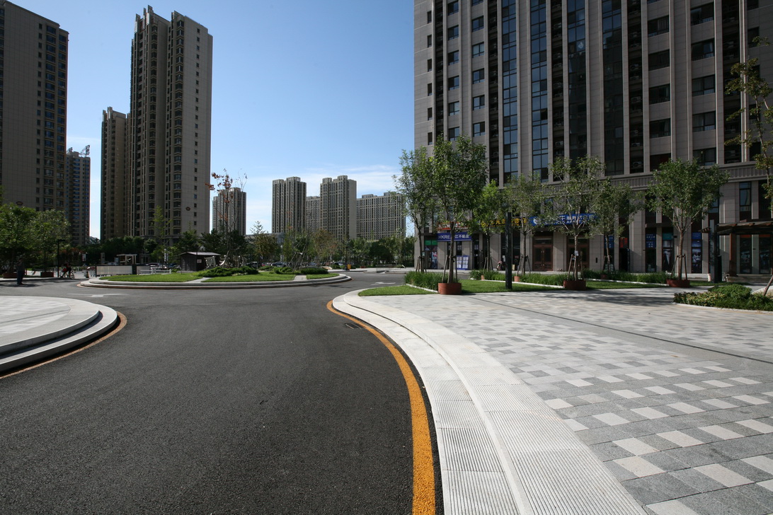 章俊華作品：規整中的非規整——常楹公元商務中心景觀設計