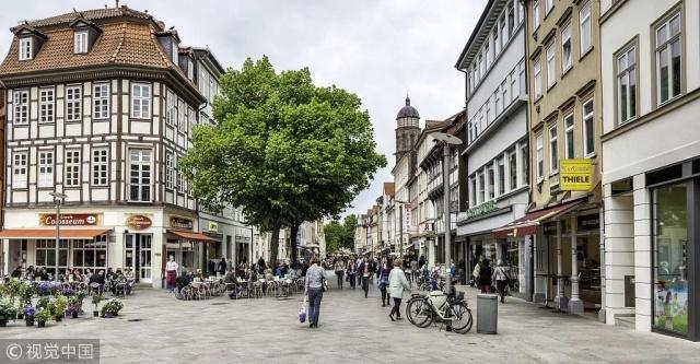 與歐洲名鎮(zhèn)相比 中國(guó)的特色小鎮(zhèn)差在哪里？