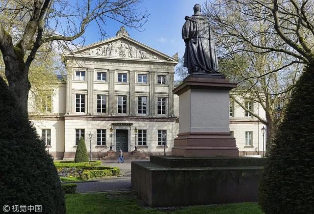 與歐洲名鎮(zhèn)相比 中國(guó)的特色小鎮(zhèn)差在哪里？