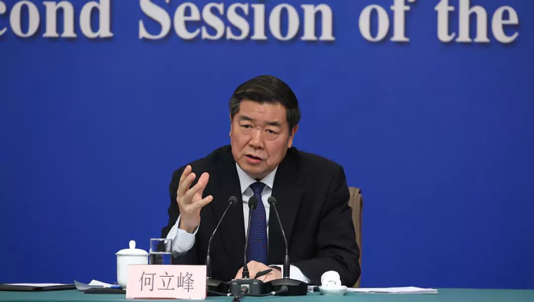 何立峰：城鎮化率每提高1%就有近1400萬人進城