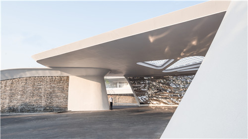 山水比德利征:探索人類重返自然的路線圖