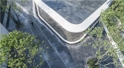 山水比德利征:探索人類重返自然的路線圖