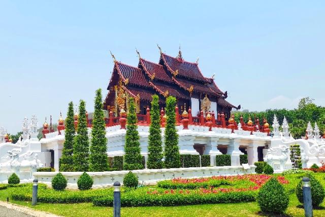 在小清新的泰國清邁,竟然藏著一處中式園林