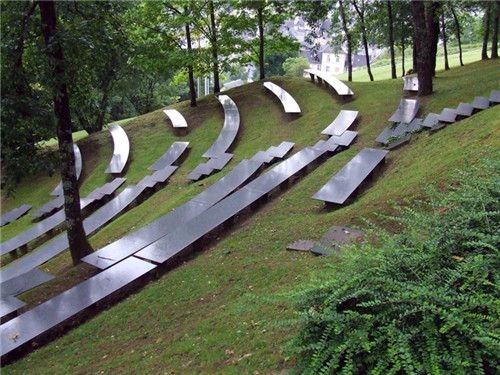 埃菲爾鐵塔周邊將改造為大花園,由哪位大師設(shè)計(jì)?