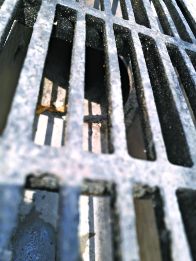 改造低洼院落 告別雨后積水