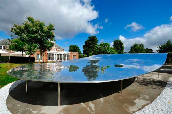 一年一度的蛇形畫廊夏季展亭開放,結果為何“不甚理想”?