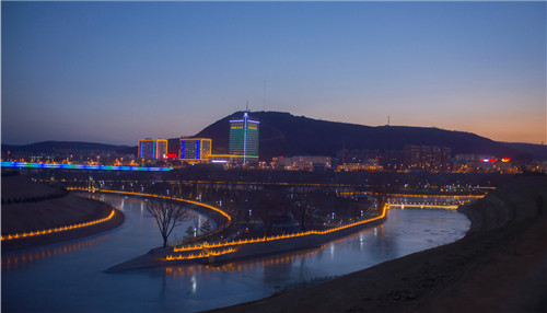 藏在城市中的山光水色 隱在燈光里的秀美中國