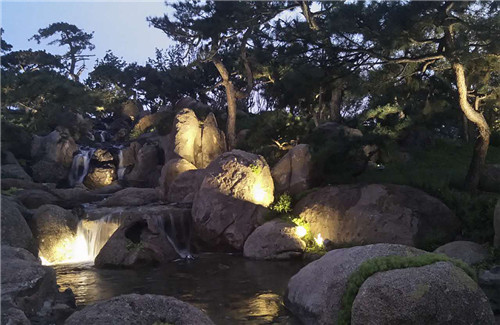 藏在城市中的山光水色 隱在燈光里的秀美中國