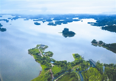 成都的東山以東 是一座什么城?