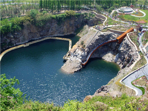 礦坑公園,讓大地傷疤涅槃重生