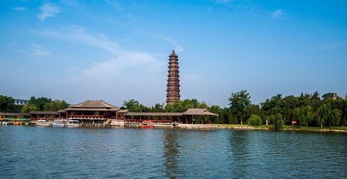 保護歷史文化名城需從大處著眼，從小處著手