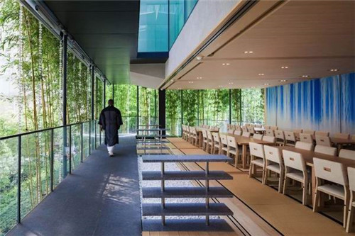 鋼結構里的禪思:看日本當代建筑師的寺廟設計