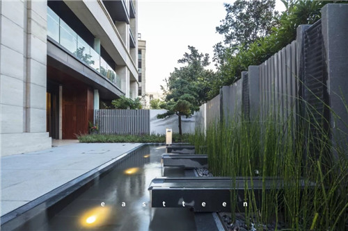 復地御西郊|山長水闊知何處